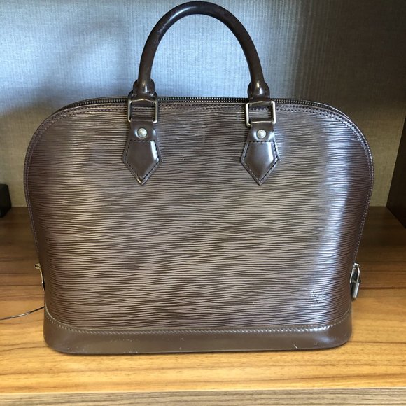 Louis Vuitton Alma PM Epi Leather - Picture 2 of 10